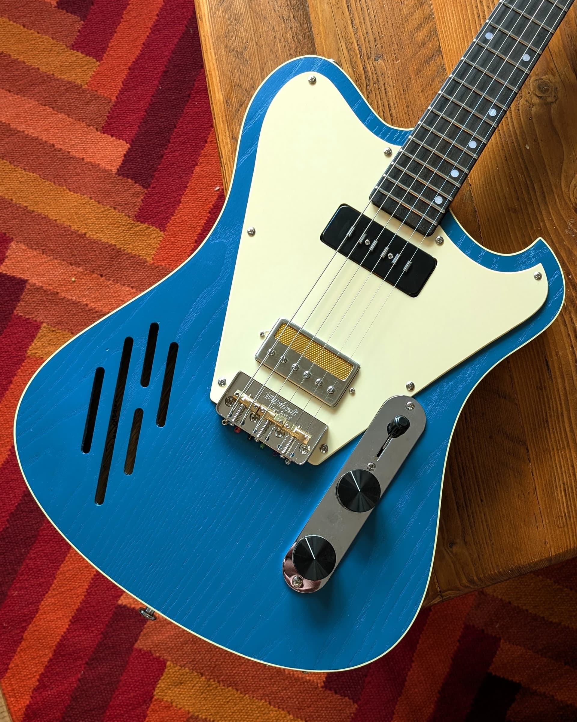 Semi-hollow Granada