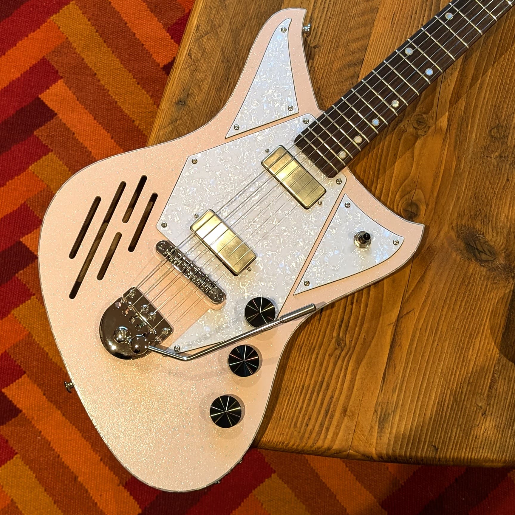 NQ Guitar 15