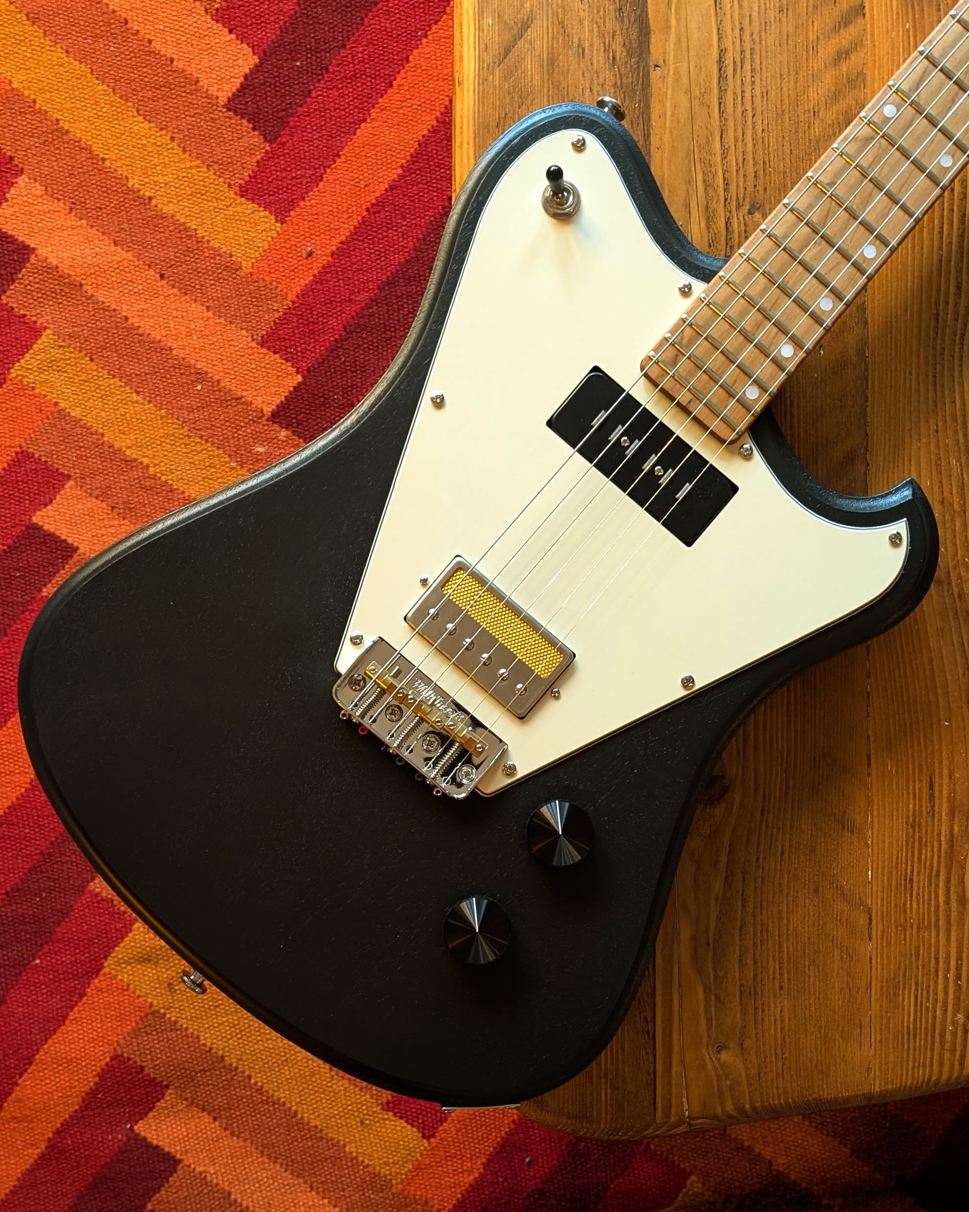 #101 Granada Special Black and Cream 2